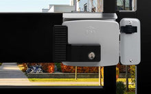 Încarcă imaginea în vizualizatorul Galerie, CISA 11721-60-1N7 – Yală electromagnetică aplicabilă 12V AC, backset reglabil 50–80 mm, deschidere din interior spre stânga | Cod 11721-60-1N7