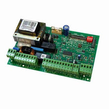 Încarcă imaginea în vizualizatorul Galerie, GENIUS JA 592 – Centrală electronică pentru automatizări porți batante 230V, programare digitală și funcții avansate de siguranță | Cod JA592