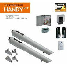 Încarcă imaginea în vizualizatorul Galerie, FAAC HANDY Kit – Kit automatizare porți batante până la 2,7 m, motoare S418 24V, cu centrală E024 și accesorii incluse | Cod 105939