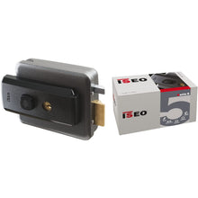 Încarcă imaginea în vizualizatorul Galerie, ISEO Serie 5 – Yală electromagnetică aplicabilă 12V AC, reversibilă (stânga/dreapta) cu backset reglabil 50–80 mm | Made in Italy